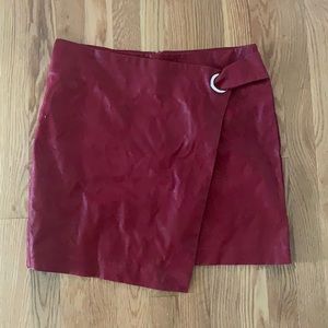 Vestique Red Faux Leather Mini Skirt Size Large
